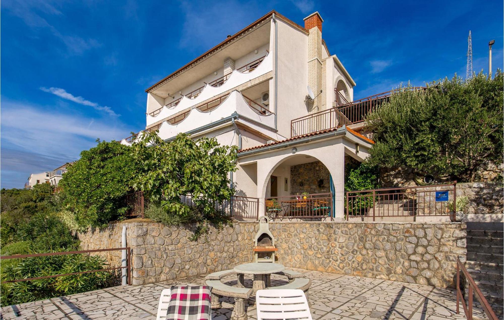 4 Bedroom Awesome Apartment In Sveti Juraj Exterior foto