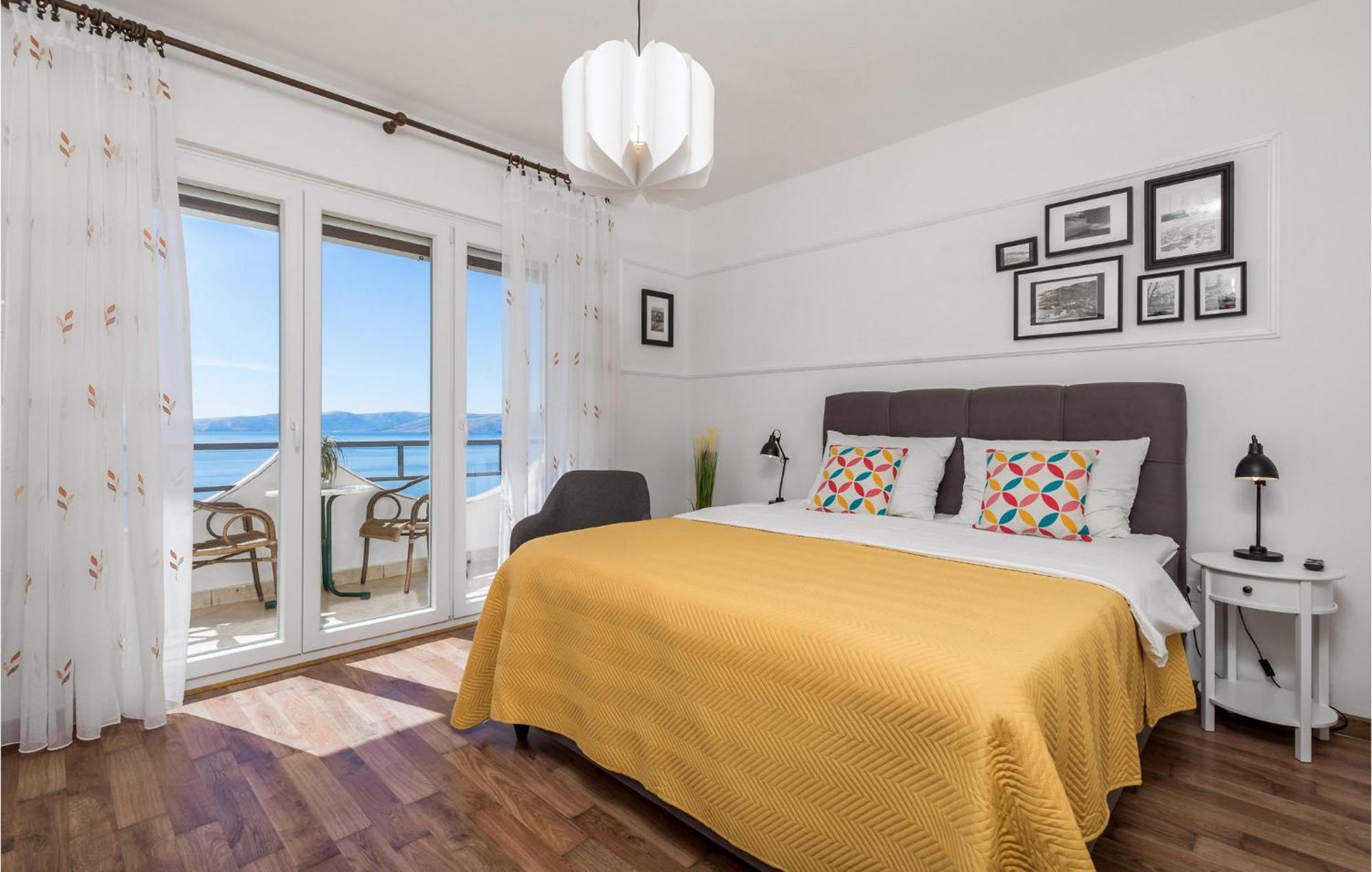 4 Bedroom Awesome Apartment In Sveti Juraj Exterior foto